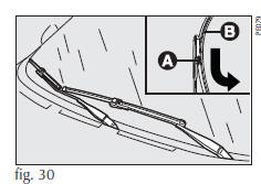 Substituição das palhetas do limpador do para-brisa - fig. 30