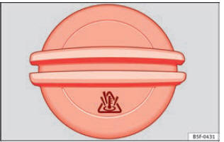 Compartimento do motor: tampão do depósito de compensação do líquido de refrigeração.